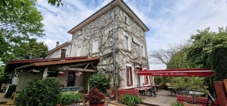L' auberge  Le St  Didier  à  Neyron le Haut